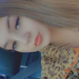 Meet your Posher, Hailey